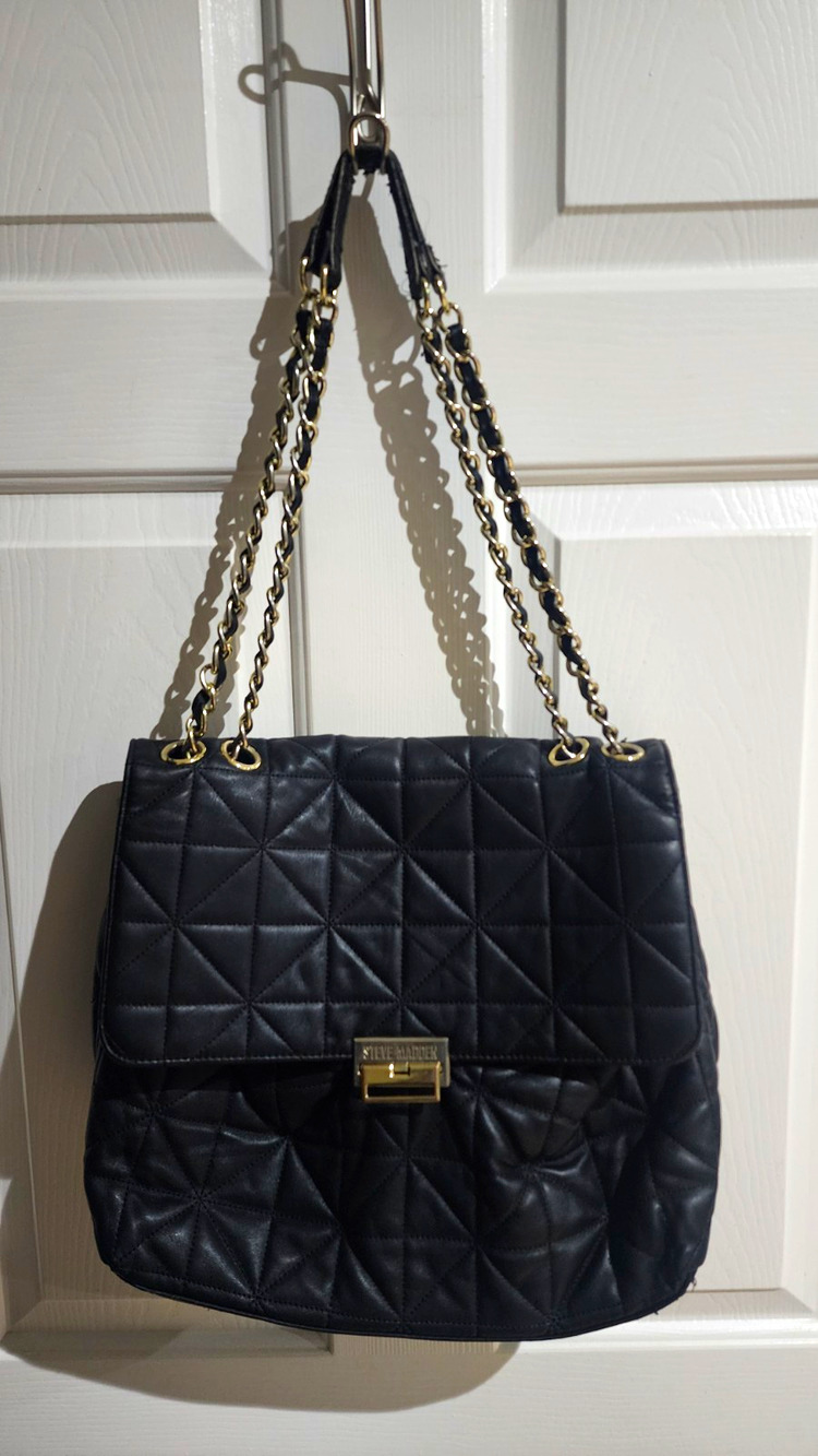 Steve Madden Black Quilted Shoulder Bag Gold Chain Strap Zip Lined Purse